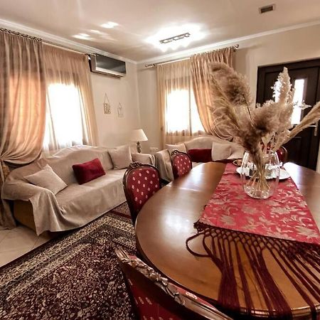 A Home Away From Home Τρίκαλα Εξωτερικό φωτογραφία